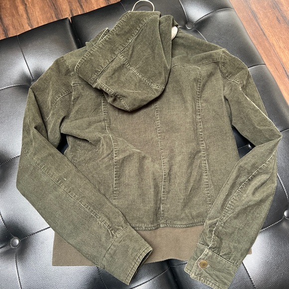 Neca new moon Bella swan green corduroy jacket RARE - great condition - Picture 3 of 6